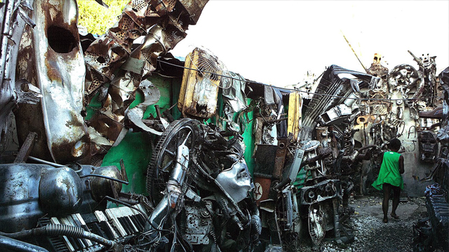 Creating and Bleeding in the Grand Rue